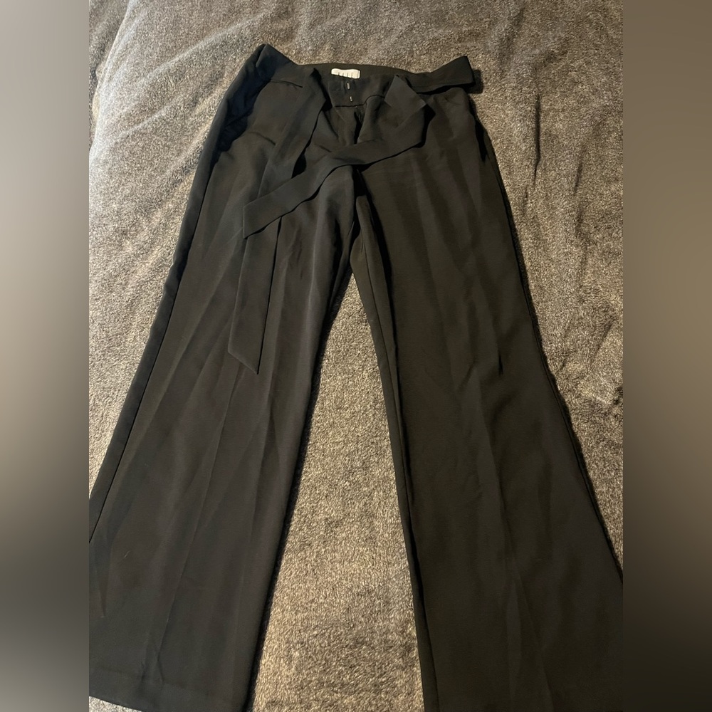ELLE Dress Pants Size M with Black Bow Detail